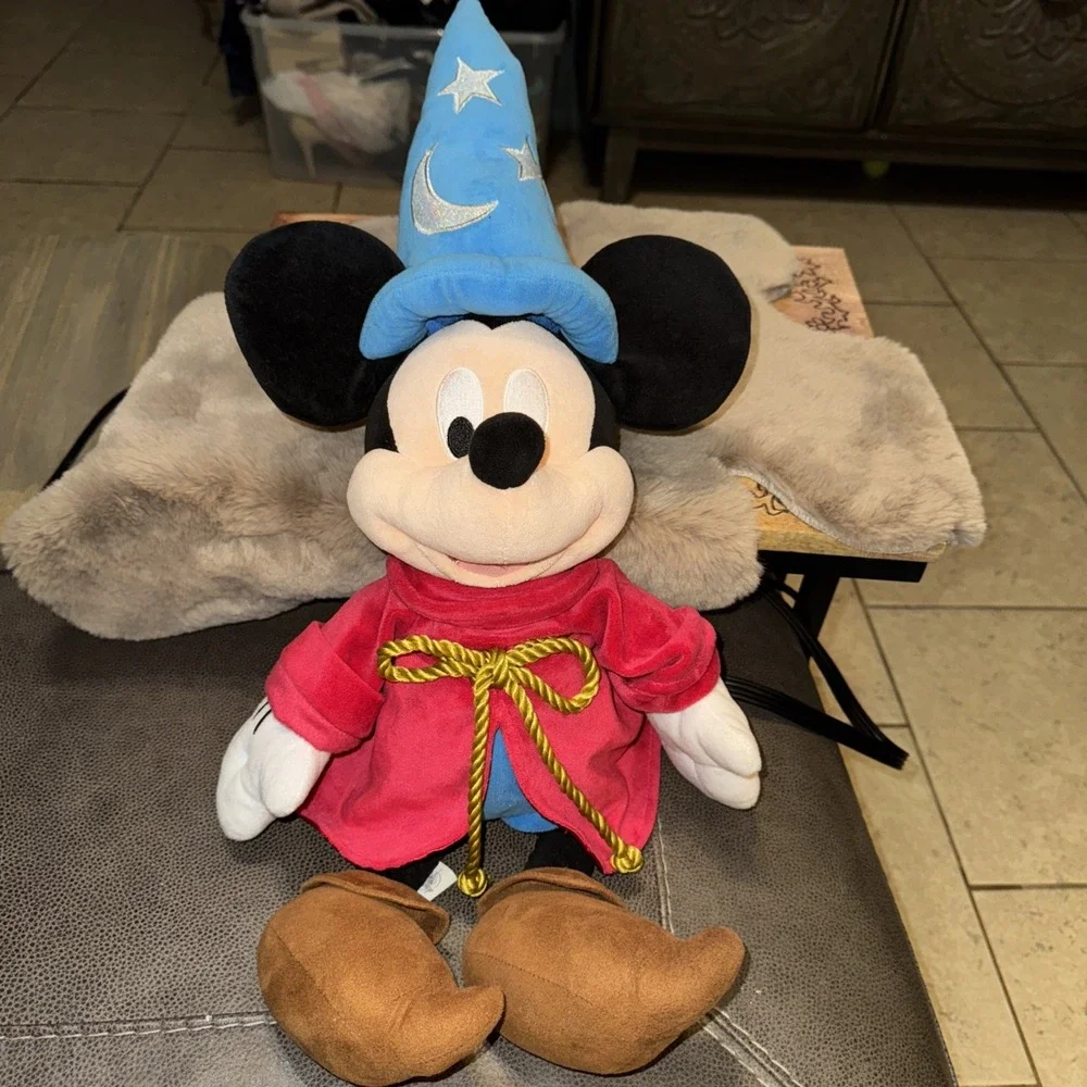 Disney Store Fantasia Sorcerer Mickey Mouse 23